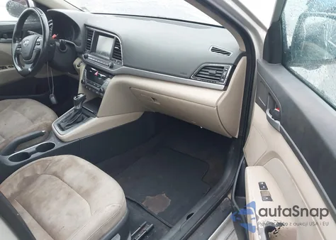 2017 Hyundai Elantra Se z USA, uszkodzony, nr VIN 5NPD84LF8HH058048